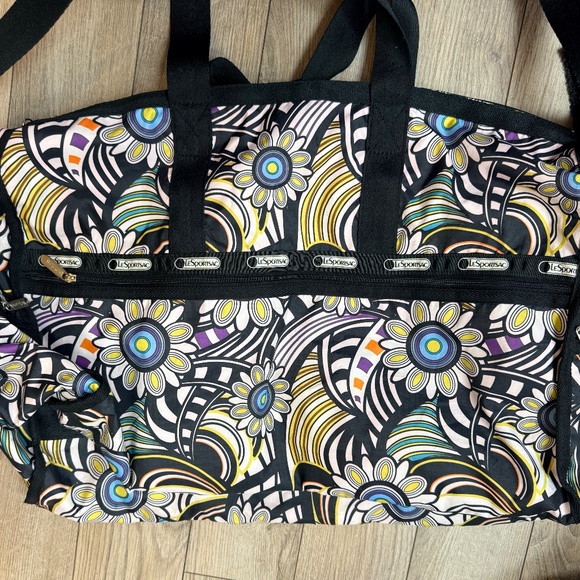 Le Sportsac Weekender Floral Boston Bag - Picture 3 of 8